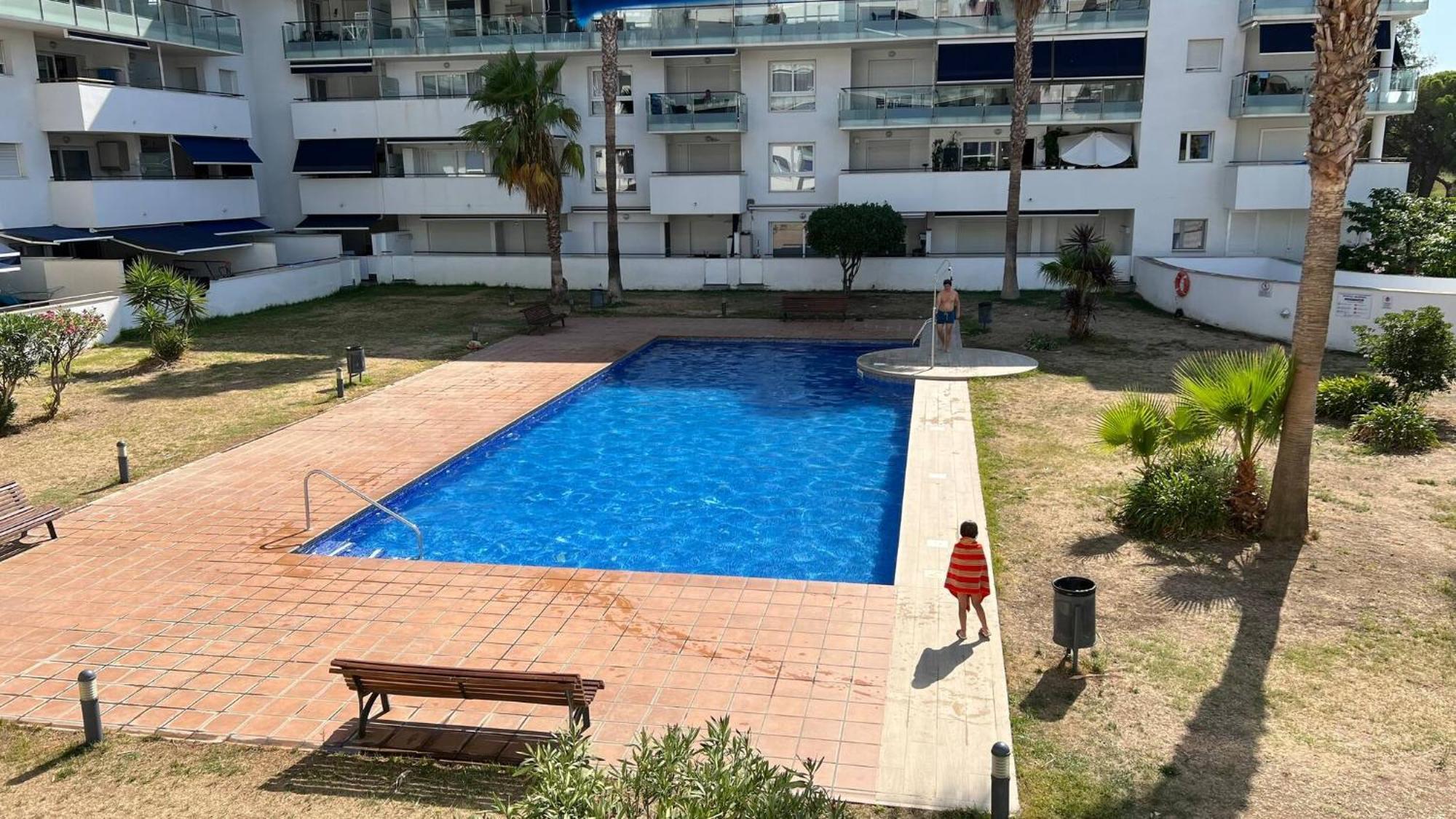Bonito Apartamento Con Parking Y Piscina En Roses Av-53 Экстерьер фото